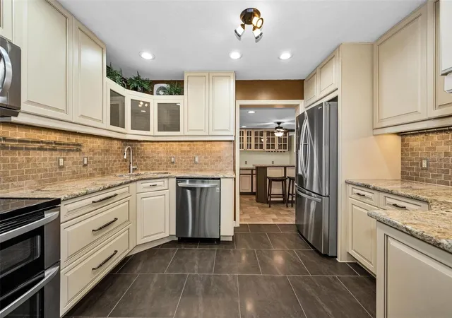 Photo 2 of Single family home for sale at 6701 Orchard Dr N, St Petersburg, FL 33702 | MLS# TB8521483 | Listing updated on 2026-08-15