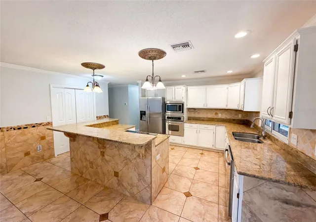 2nd image of 300 Sprucewood Rd, Lake Mary, FL 32746 | MLS# O6418607