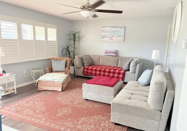 Photo 3 of Single family home for sale at 9427 SE 174th Place Rd, Summerfield, FL 34491 | MLS# OM727088 | Listing updated on 2026-09-24