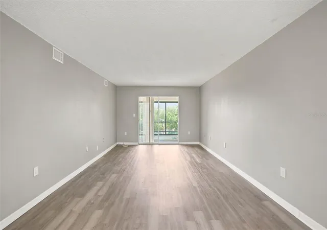 4th image of 90 S Highland Ave, Tarpon Springs, FL 34689