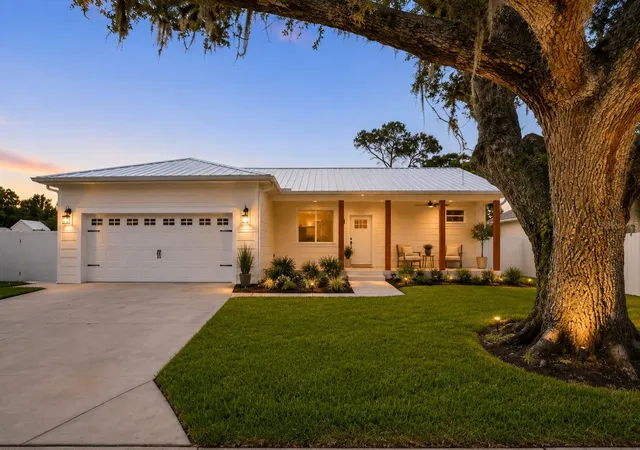 1st image of 412 17th Ave W, Palmetto, FL 34221 | MLS# A4697674