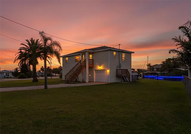 Photo 2 of Single family home for sale at 6641 Boatyard Dr, Hudson, FL 34667 | MLS# W7886920 | Listing updated on 2026-07-30