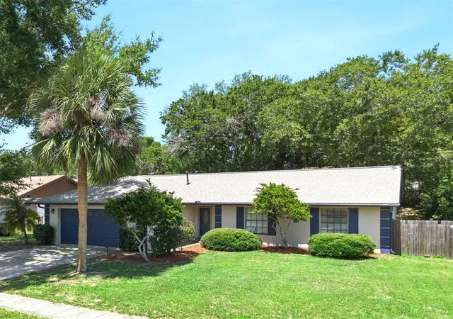 Homes for sale in Clermont, FL | 15901 Sausalito Cir, Clermont, FL 34711 | MLS# G5114080