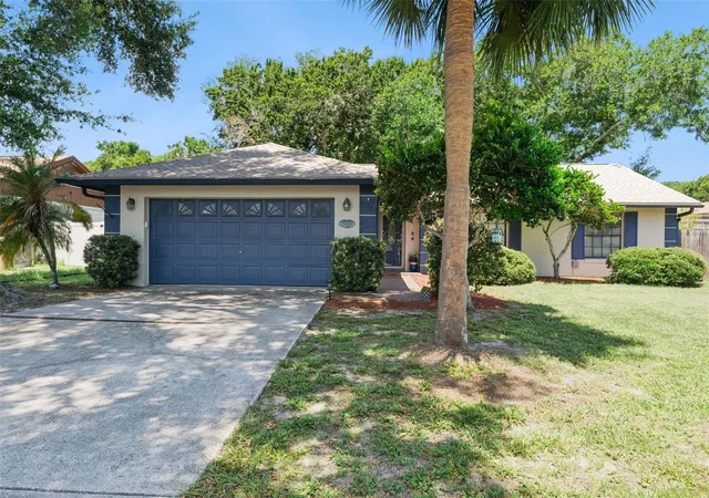 Homes for sale in Clermont, FL | 15901 Sausalito Cir, Clermont, FL 34711 | MLS# G5114080