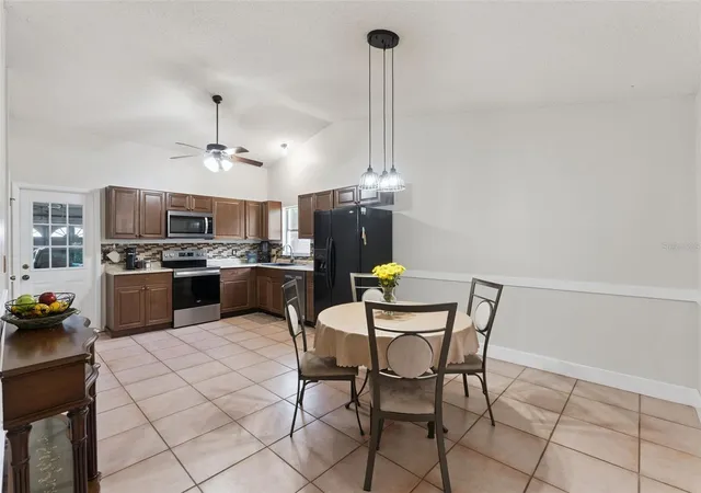 3rd image of 15901 Sausalito Cir, Clermont, FL 34711 | MLS# G5114080