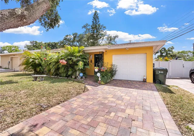 1st image of 2042 Isabelle St, Largo, FL 33774 | MLS# O6418684