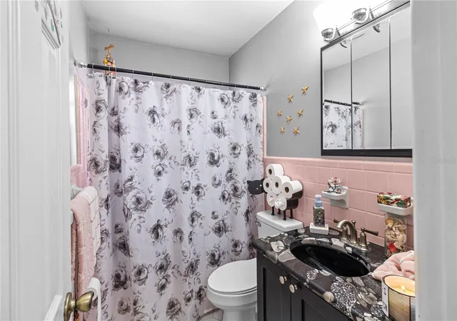 5th image of 2042 Isabelle St, Largo, FL 33774 | MLS# O6418684