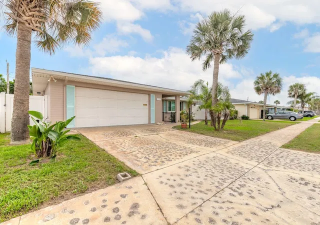 3rd image of 2315 Bonnie View Dr, Ormond Beach, FL 32176 | MLS# FC319428