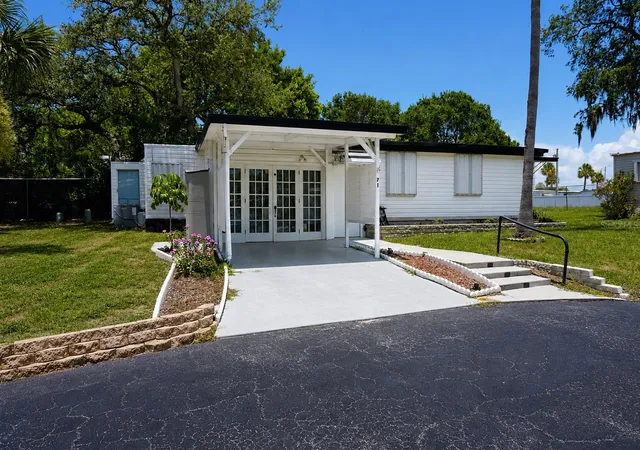 1st image of 980 7th St Nw #71, Largo, FL 33770 | MLS# TB8521532