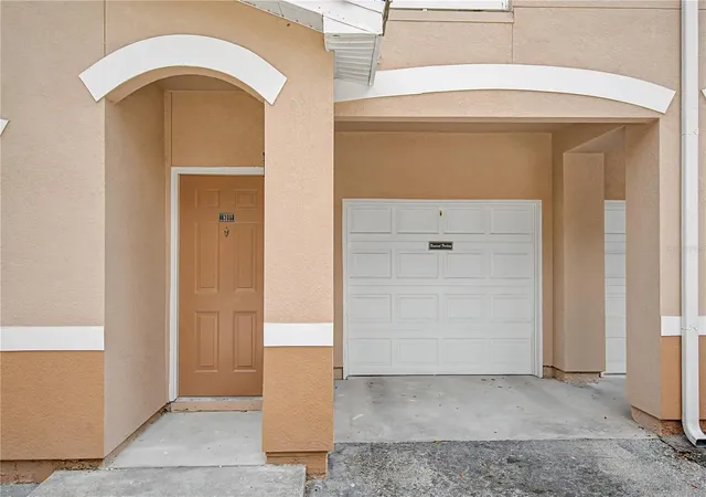 3rd image of 18111 Villa Creek Dr, TAMPA, FL 33647