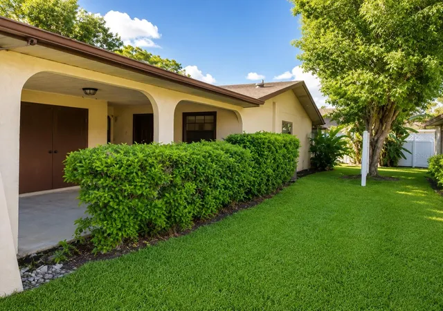 2nd image of 4808 Ho Wil Ln, Bradenton, FL 34207 | MLS# TB8521537