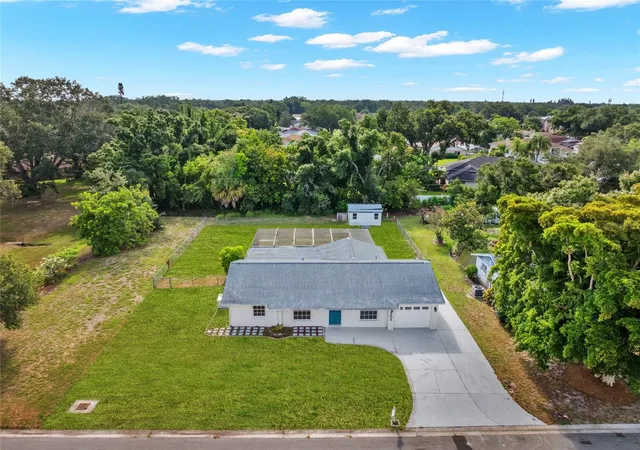 Photo 3 of Single family home for sale at 4603 Atlantic Ave, Sarasota, FL 34233 | MLS# TB8521542 | Listing updated on 2026-10-05