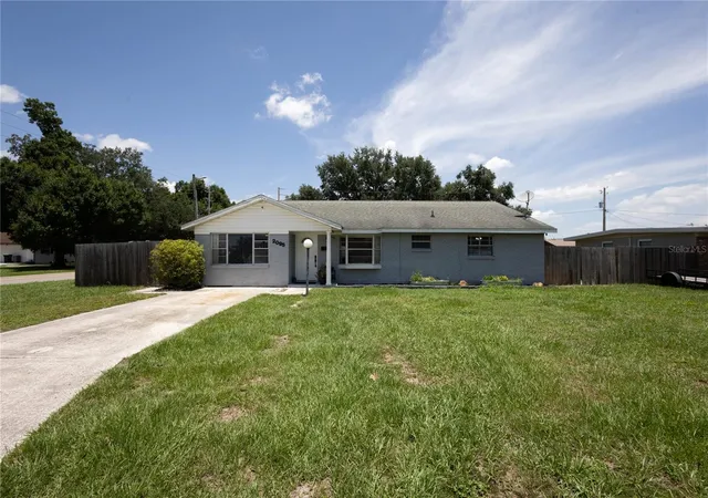 1st image of 2095 W Hartridge Ter, Winter Haven, FL 33881 | MLS# P4939103