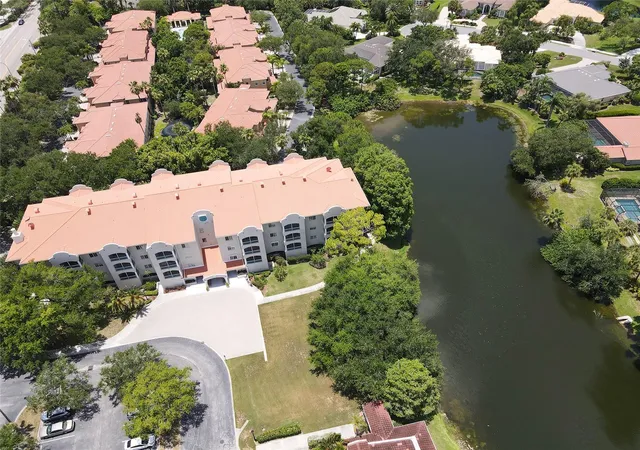 Photo 4 of Condo for sale at 3731 Sarasota Sq Blvd #309E, Sarasota, FL 34238 | MLS# A4697685 | Listing updated on 2026-08-27