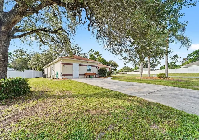 3rd image of 11363 Norvell Rd, Spring Hill, FL 34608 | MLS# TB8521559