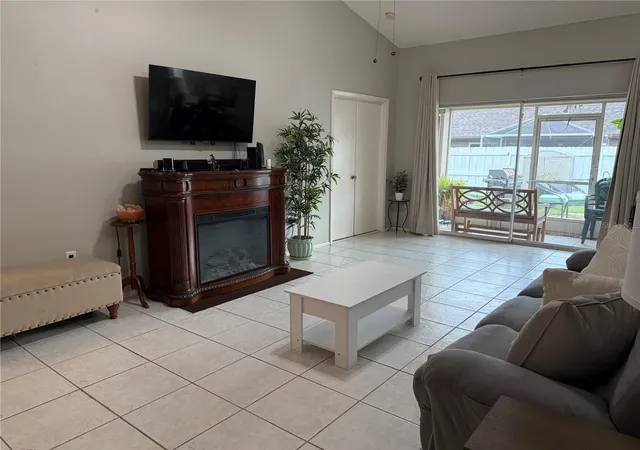 Photo 4 of Single family home for sale at 908 45th Street E, Bradenton, FL 34208 | MLS# TB8521562 | Listing updated on 2026-07-24