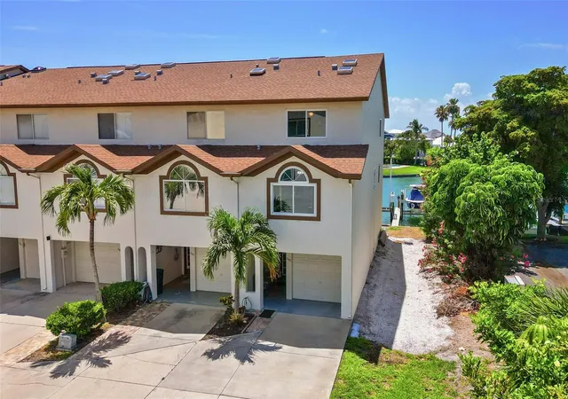 Homes for sale in Tierra Verde, FL | 367 Madeira Cir, Tierra Verde, FL 33715 | MLS# TB8521570