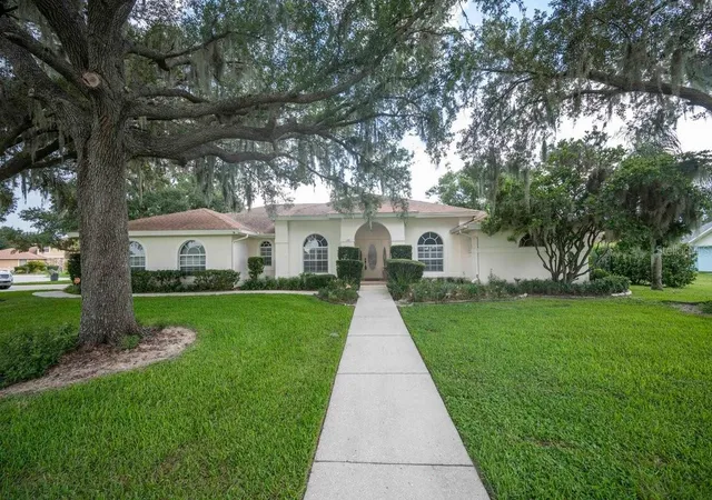 Homes for sale in Mulberry, FL | 120 Woodcrest Ln, Mulberry, FL 33860 | MLS# L4962942