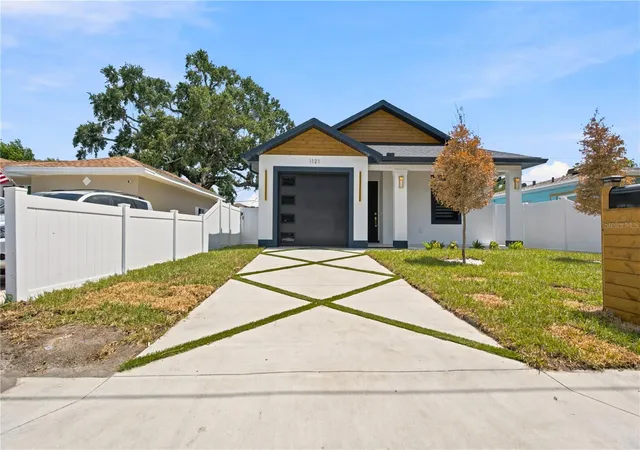 2nd image of 1121 Engman St, Clearwater, FL 33755 | MLS# TB8521585