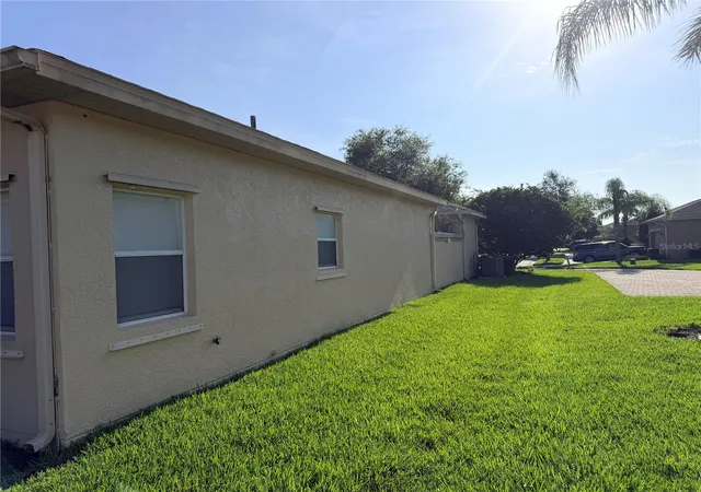 Photo 5 of Single family home for sale at 941 Shorehaven Dr, Kissimmee, FL 34759 | MLS# P4939104 | Listing updated on 2026-08-31
