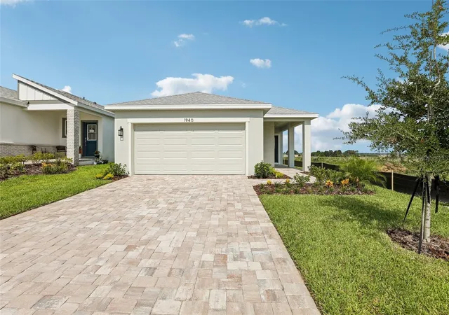 Photo 1 of Sale Pending at 1940 Diamond Head Cir, Haines City, FL 33844 | MLS# O6418742 | Listing updated on 2026-09-30