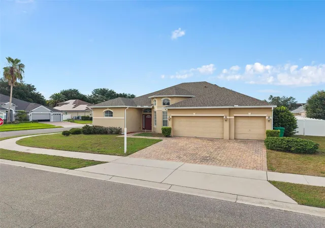 Photo 5 of Single family home for sale at 1642 Chandelle Ln, Winter Garden, FL 34787 | MLS# G5114093 | Listing updated on 2026-08-22