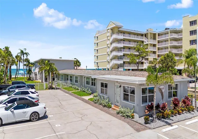 3rd image of 16850 Gulf Blvd #4, North Redington Beach, FL 33708 | MLS# TB8521607