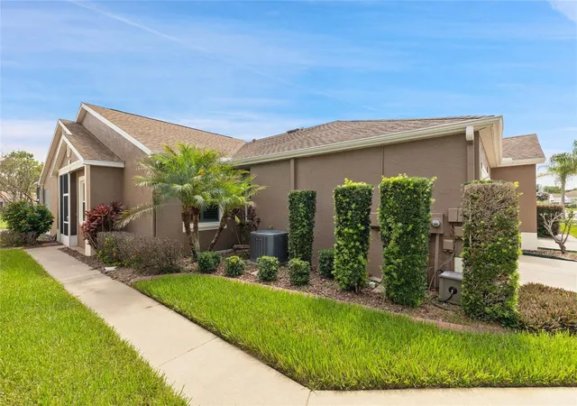 Photo 3 of Single family home for sale at 20823 Jaffa Ln, Land O Lakes, FL 34637 | MLS# W7886928 | Listing updated on 2026-09-12