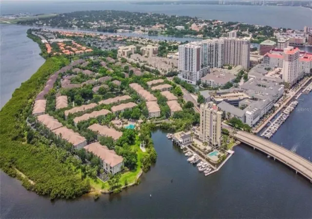 4th image of 716 Promenade Pl, Tampa, FL 33602 | MLS# TB8521621