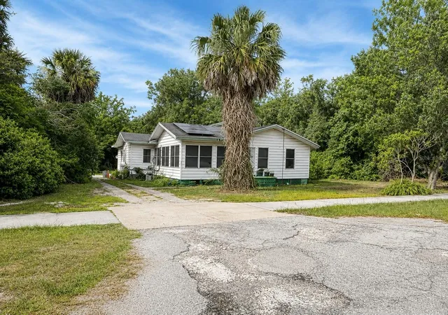1st image of 1805 E Orange Ave, Eustis, FL 32726 | MLS# S5152275