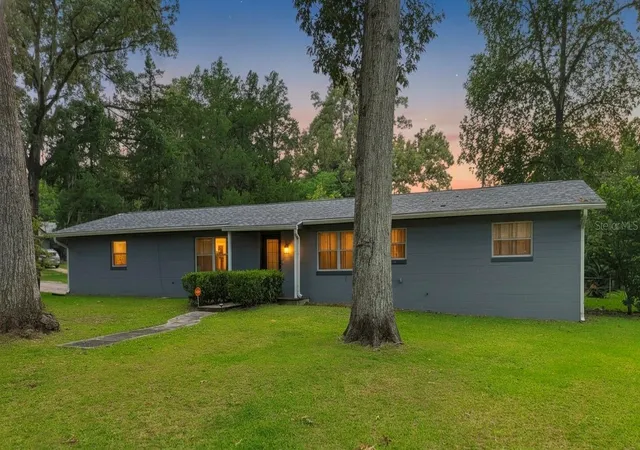 Photo 2 of Single family home for sale at 2720 Se 8th Avenue, Ocala, FL 34471 | MLS# TB8521642 | Listing updated on 2026-09-19