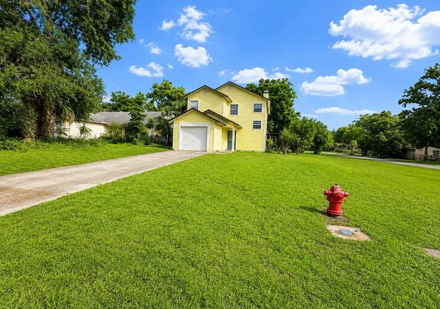 Homes for sale in Oviedo, FL | 191 W 7th St, Oviedo, FL 32766 | MLS# O6418783