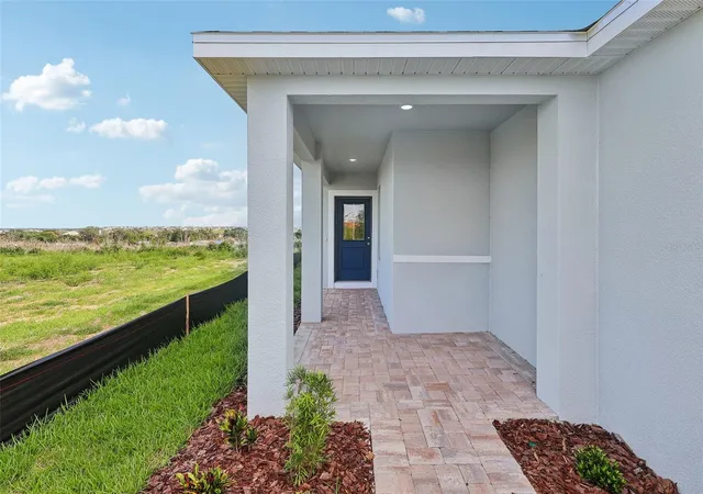 Photo 3 of Sale Pending at 1976 Diamond Head Cir, Haines City, FL 33844 | MLS# O6418785 | Listing updated on 2026-08-31