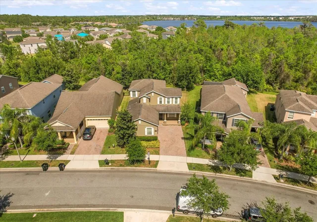 Photo 1 of Single family home for sale at 6137 Waterside Is Ln, Winter Garden, FL 34787 | MLS# O6418786 | Listing updated on 2026-09-02