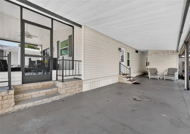 Photo 3 of Manufactured home for sale at 572 Tammi Dr, Leesburg, FL 34788 | MLS# G5114106 | Listing updated on 2026-06-22