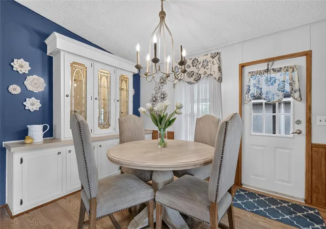 Photo 4 of Manufactured home for sale at 572 Tammi Dr, Leesburg, FL 34788 | MLS# G5114106 | Listing updated on 2026-06-22