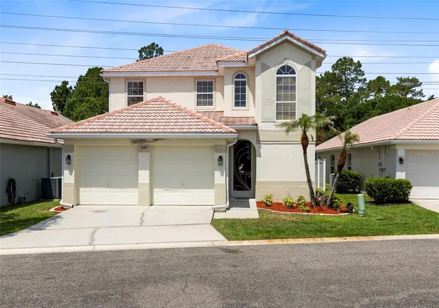 Homes for sale in Winter Springs, FL | 947 Glen Abbey Cir, Winter Springs, FL 32708 | MLS# O6418792