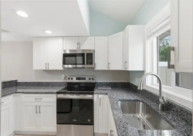 3rd image of 3120 Bch Blvd S, GULFPORT, FL 33707