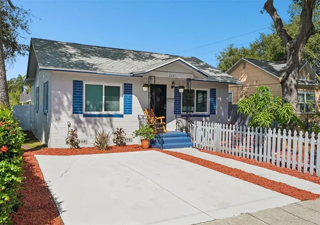 Photo 2 of Single family home for sale at 2221 8th Avenue N, Saint Petersburg, FL 33713 | MLS# TB8521652 | Listing updated on 2026-10-22