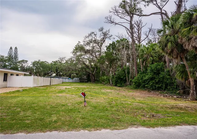 Photo 1 of Sale Pending at 7751 Pier Rd, Port Richey, FL 34668 | MLS# W7886934 | Listing updated on 2026-10-17