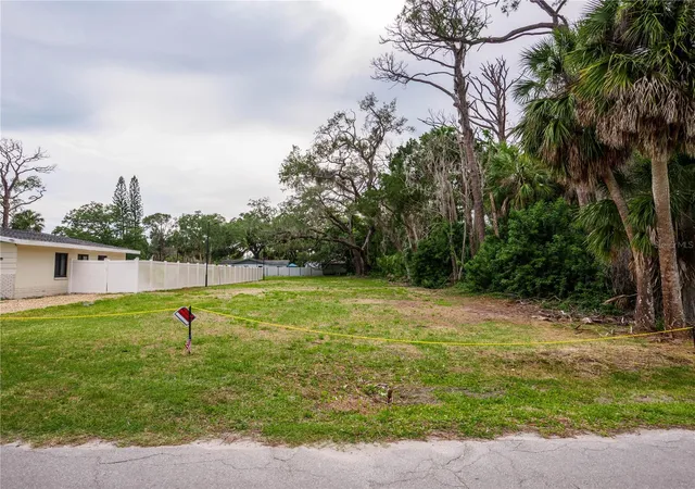 Photo 2 of Sale Pending at 7751 Pier Rd, Port Richey, FL 34668 | MLS# W7886934 | Listing updated on 2026-10-17