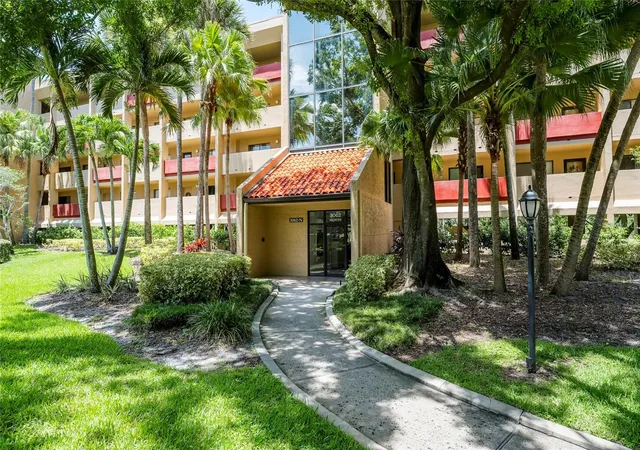 Photo 3 of Condo for sale at 3062 Eastland Blvd #406, Clearwater, FL 33761 | MLS# TB8521671 | Listing updated on 2026-07-30