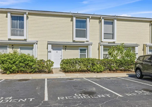 Photo 2 of Townhouse for sale at 11906 Cypress Hl Cir, Tampa, FL 33626 | MLS# TB8521677 | Listing updated on 2026-09-12
