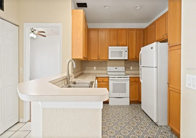 Photo 2 of Condo for sale at 2586 Grand Central Pkwy #3, Orlando, FL 32839 | MLS# O6418812 | Listing updated on 2026-08-31