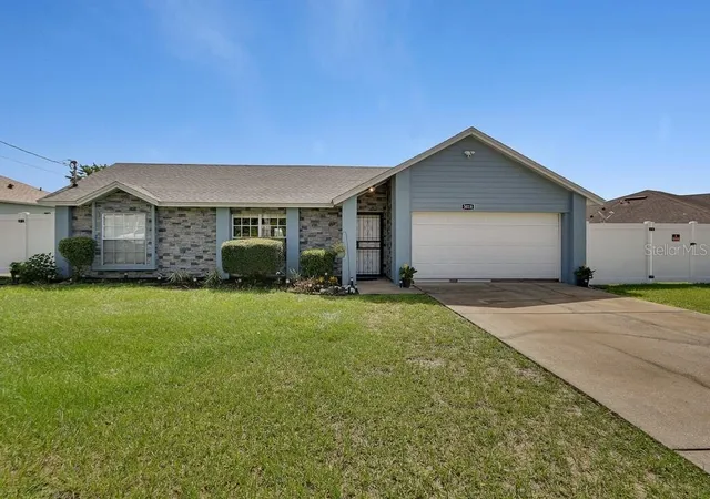 Homes for sale in Deltona, FL | 3018 Bonkirk Dr, Deltona, FL 32738 | MLS# V4949779