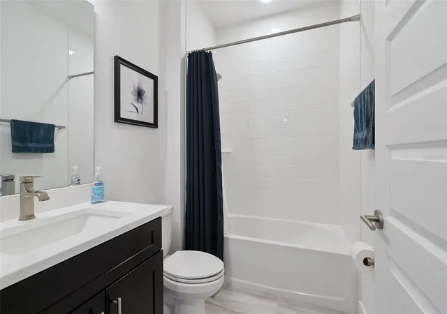 Photo 3 of Townhouse for sale at 14014 Scarlet Aster Aly, Winter Garden, FL 34787 | MLS# O6418814 | Listing updated on 2026-10-15