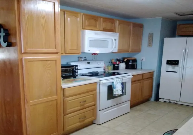 3rd image of 10473 Holiday Shores Dr #303, Largo, FL 33773 | MLS# TB8521688