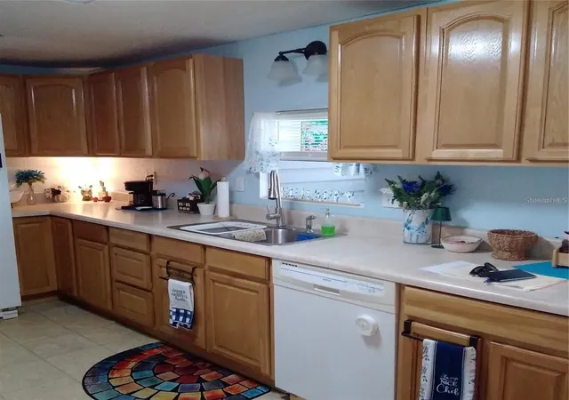 4th image of 10473 Holiday Shores Dr #303, Largo, FL 33773 | MLS# TB8521688