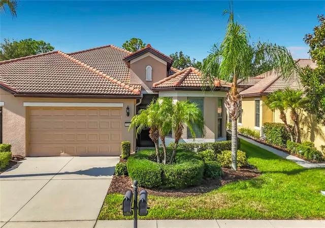 Photo 1 of Single family home for sale at 5539 Sunset Fls Dr, Apollo Beach, FL 33572 | MLS# TB8521693 | Listing updated on 2026-10-04