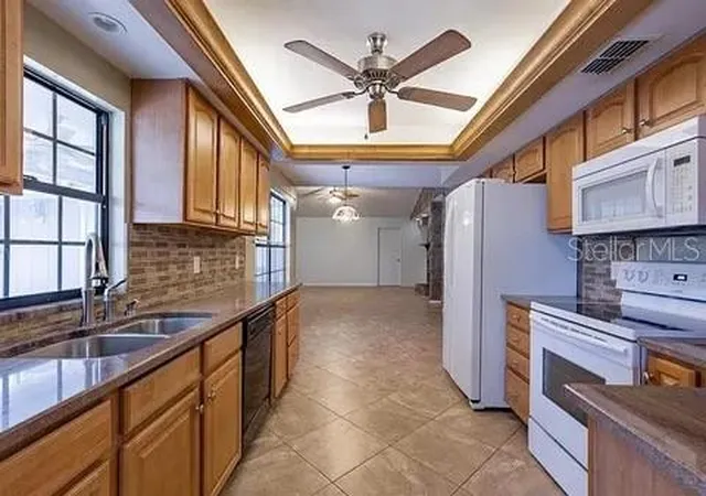 2nd image of 7528 River Country Dr, Weeki Wachee, FL 34607 | MLS# A4697726